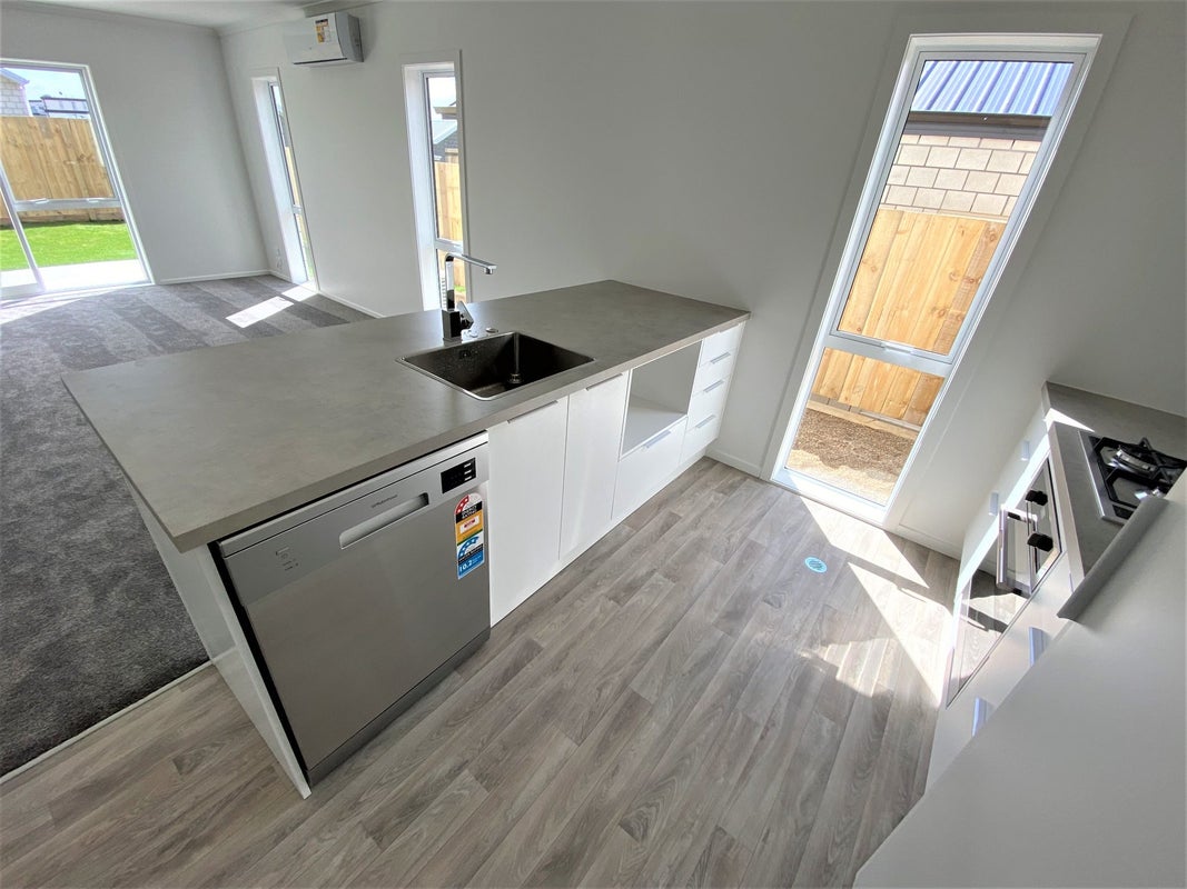 17 Borman Road, Huntington, Hamilton - Carousel 2