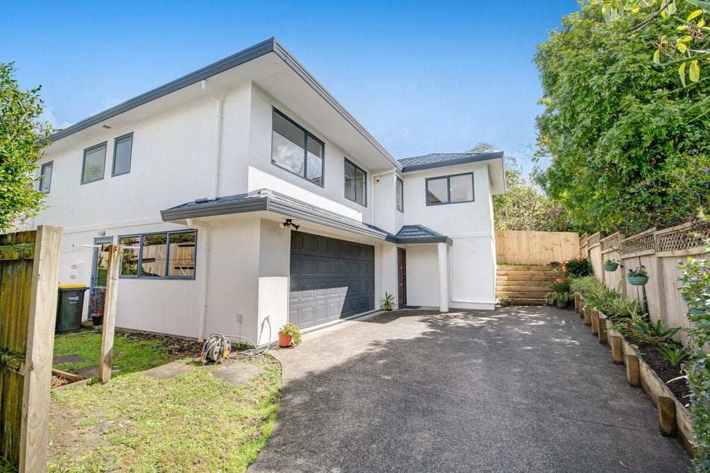 2/9 Mossop Rise, Glenfield, Auckland - Carousel 1