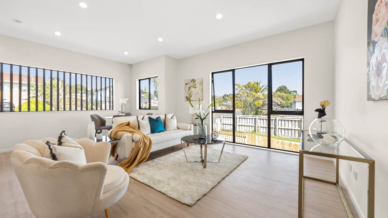30A Tudor Road, Henderson, Auckland - Carousel 1
