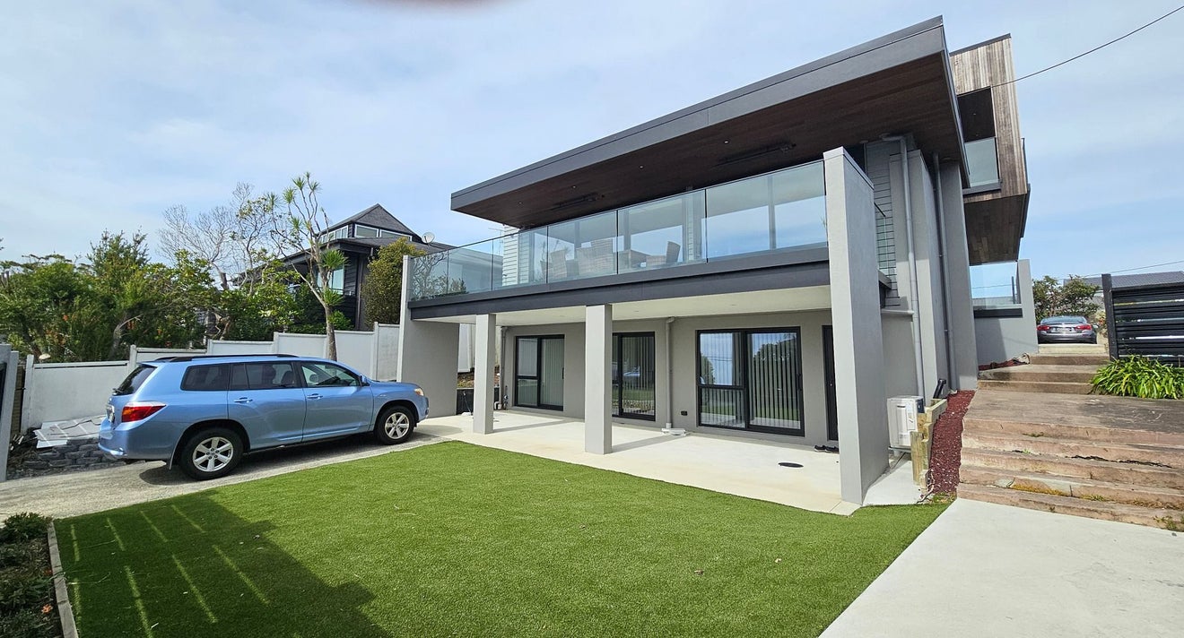 54 View Road, Campbells Bay, Auckland - Carousel 2