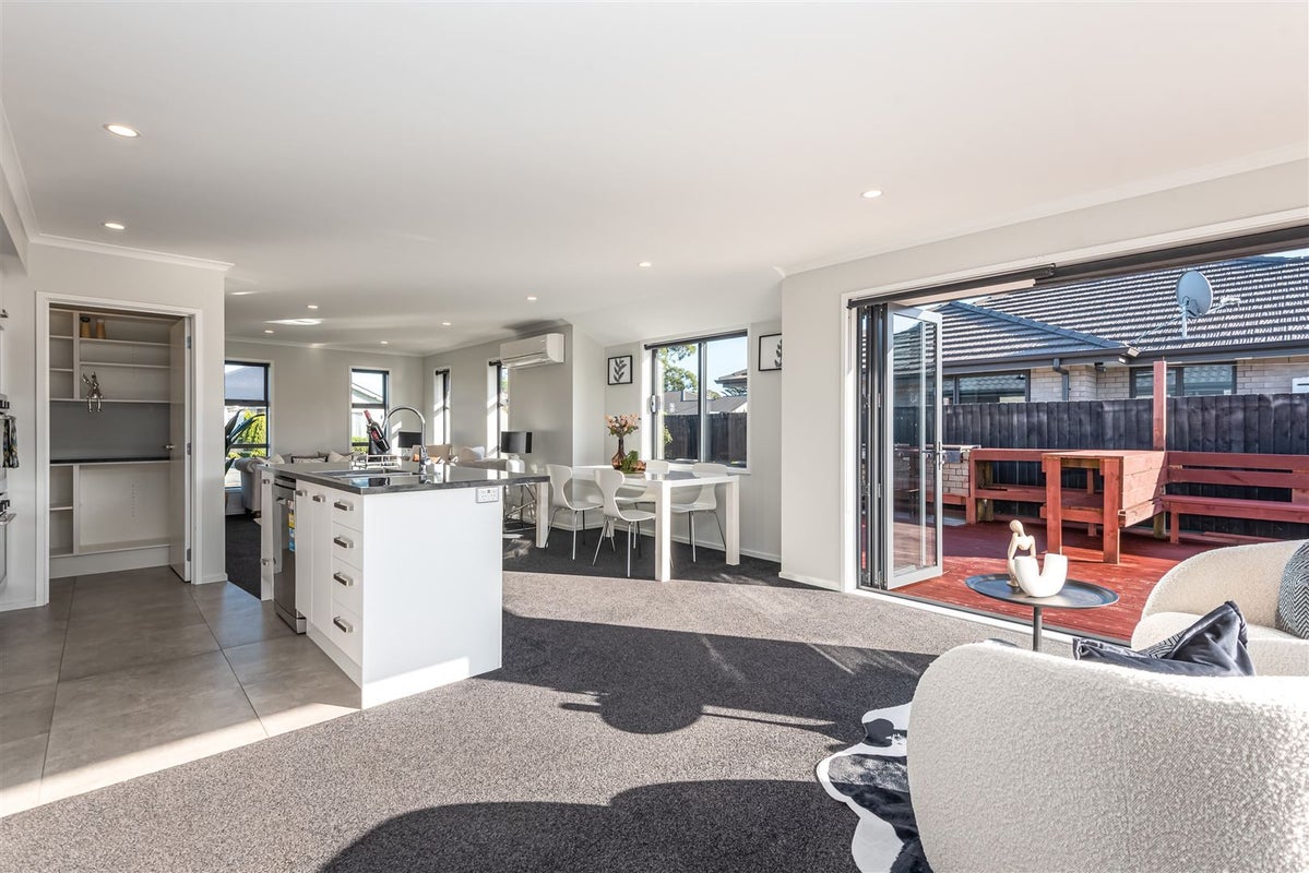 20 Cassidy Avenue, Lincoln, Lincoln - Carousel 2
