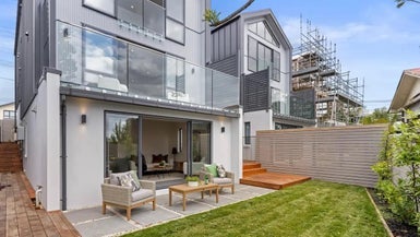 108C Coronation Road, Hillcrest, Auckland - Carousel 1
