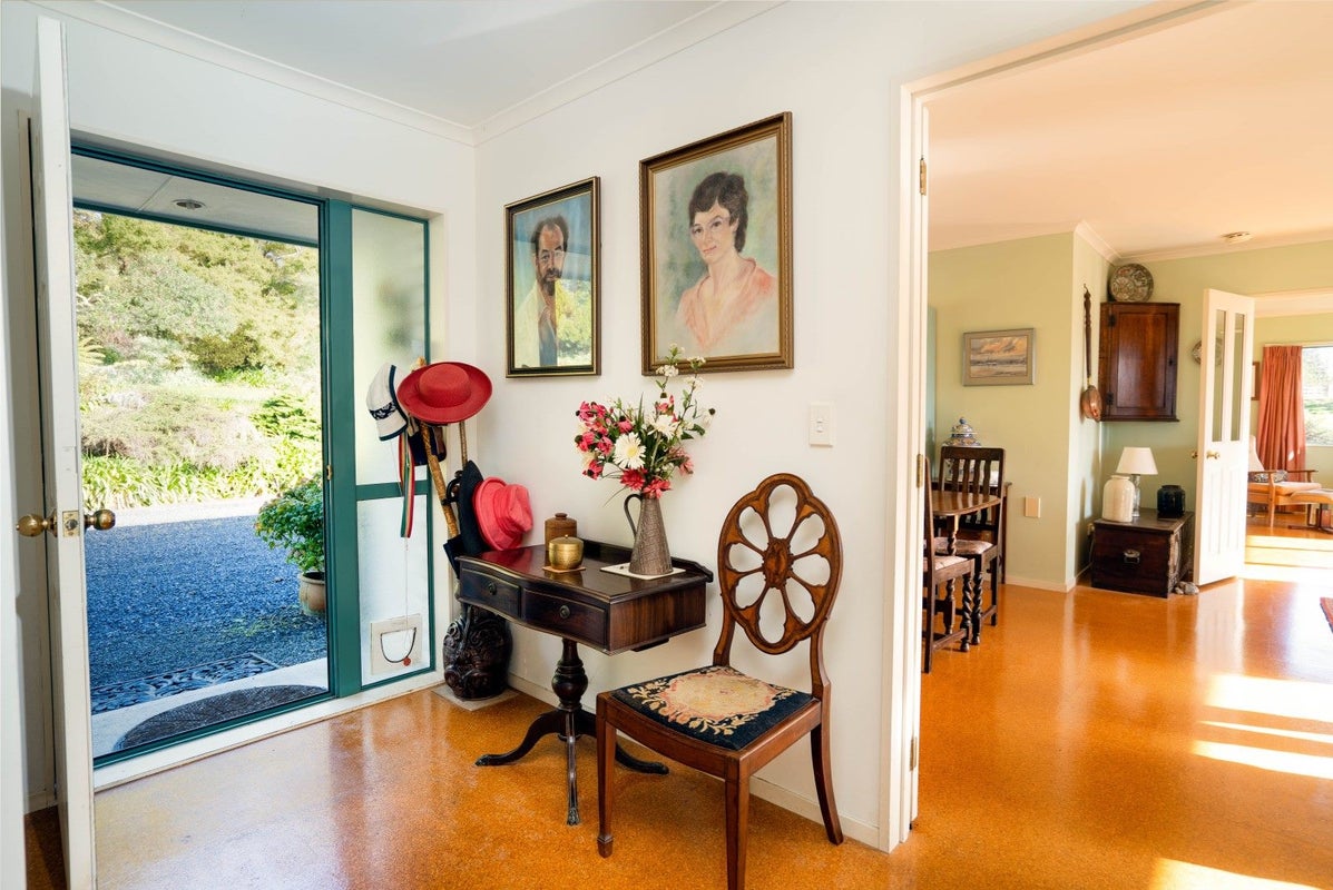 398 Owhiwa Road, Onerahi - Carousel 2