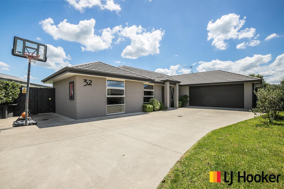 32 Fletcher Lane, Patumahoe, Pukekohe - Carousel 1