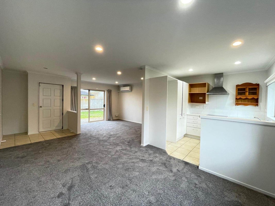 49 Foxlaw Street, Randwick Park, Auckland - Carousel 1