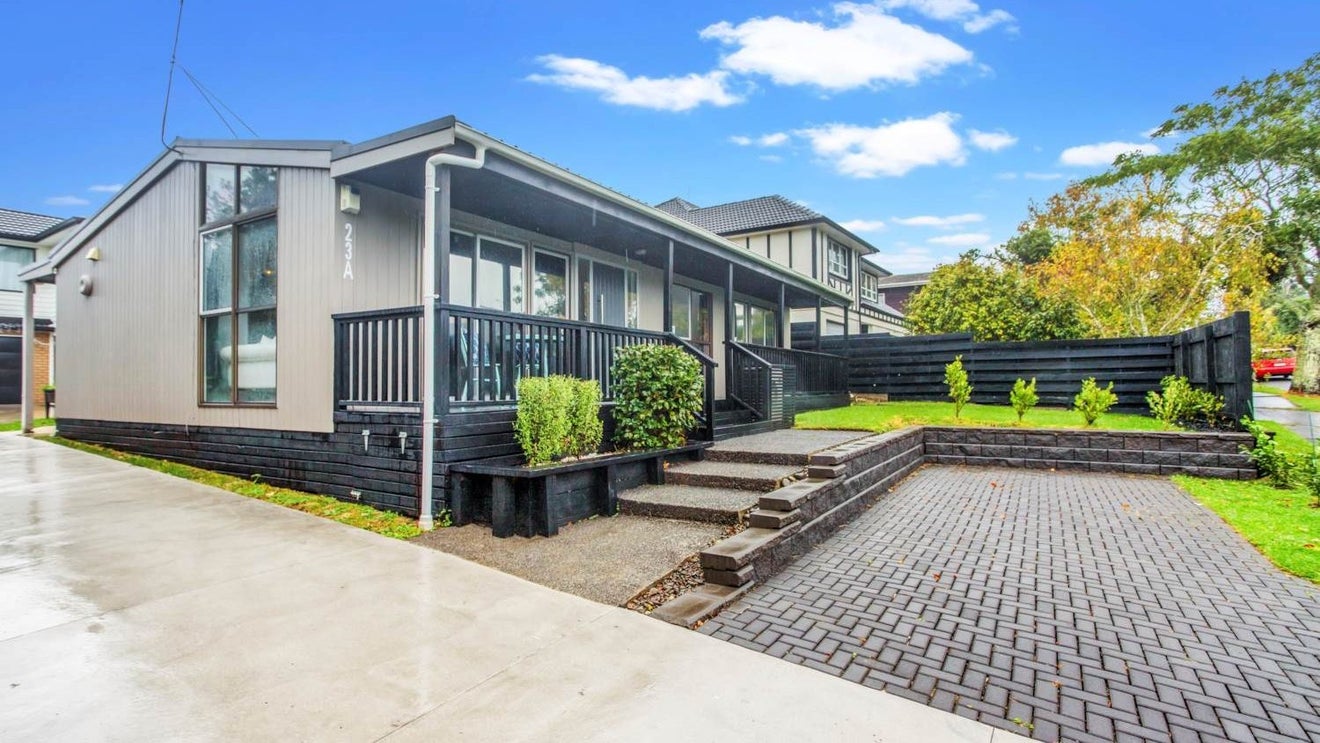 23A La Perouse Street, Botany Downs, Auckland - Carousel 1