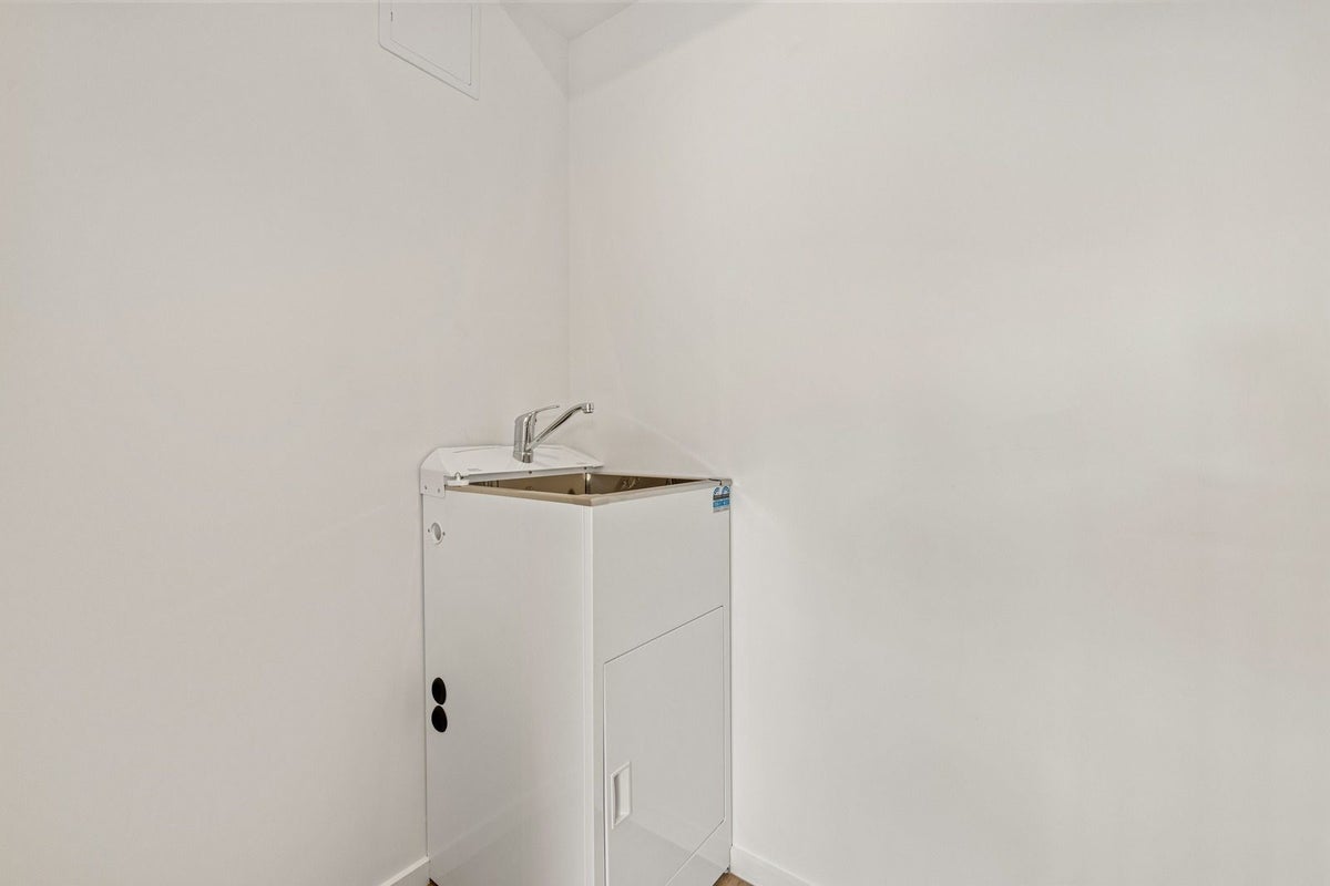 4/37 Heywood Terrace, Richmond, Christchurch - Carousel 6