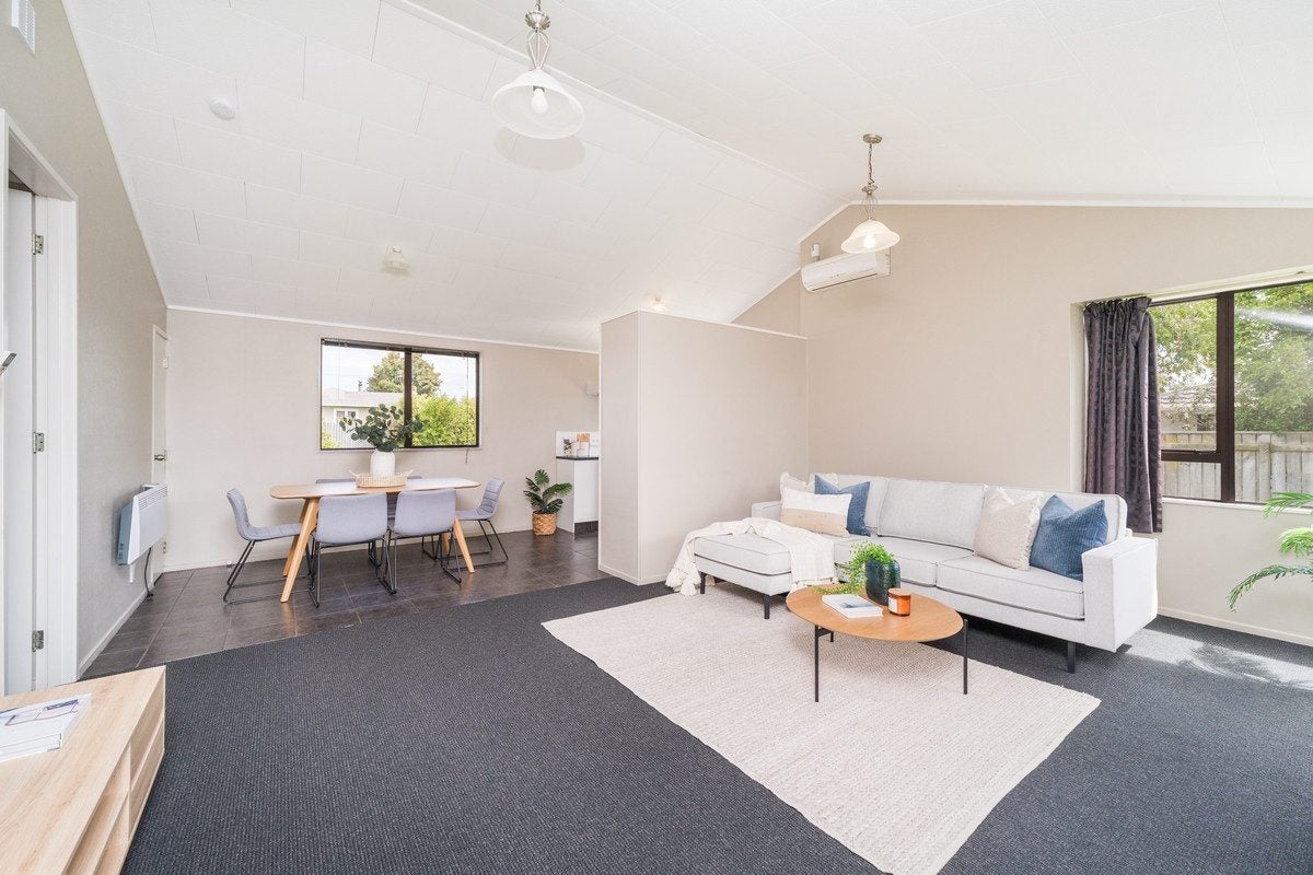 30 Peppertree Glade, Kelvin Grove, Palmerston North - Carousel 2