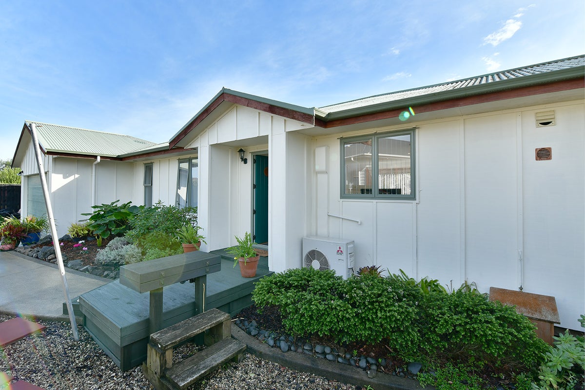 20 Aitkenhead Court, Parakai, Helensville - Carousel 28
