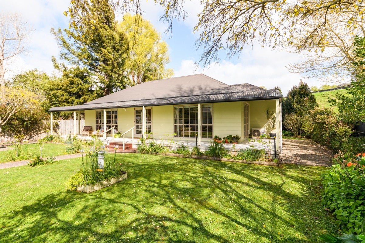 185 Oxford Street, Ashhurst, Ashhurst - Carousel 1