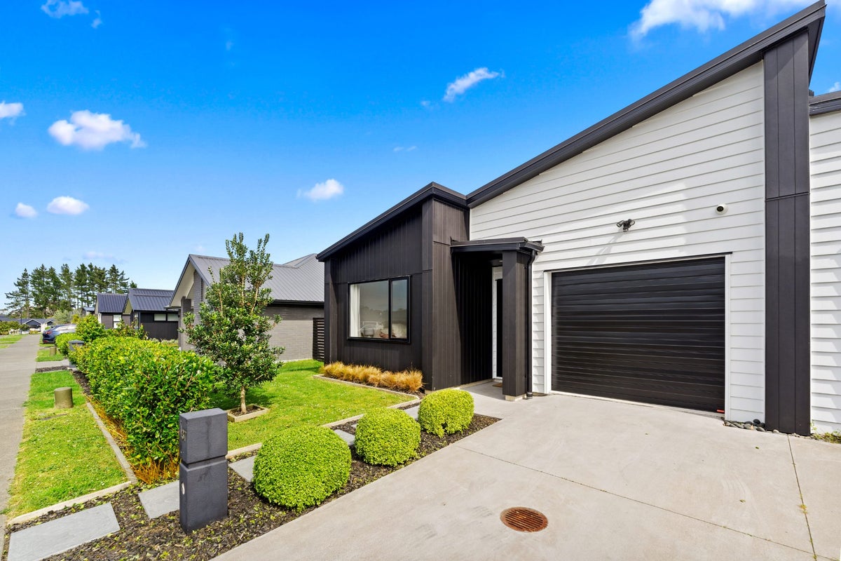 37 Rosslands Avenue, Karaka, Papakura - Carousel 1