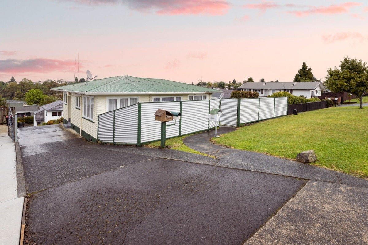 31 Bell Street, Judea, Tauranga - Carousel 17
