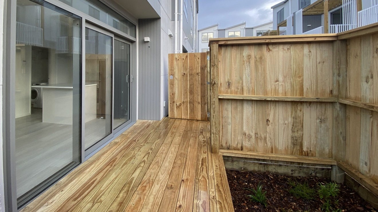 9/2 Moor Avenue, Te Atatu Peninsula, Auckland - Carousel 11