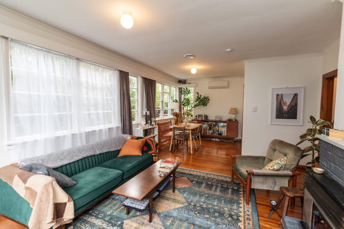 3 Kitchener Terrace, Johnsonville, Wellington - Carousel 2