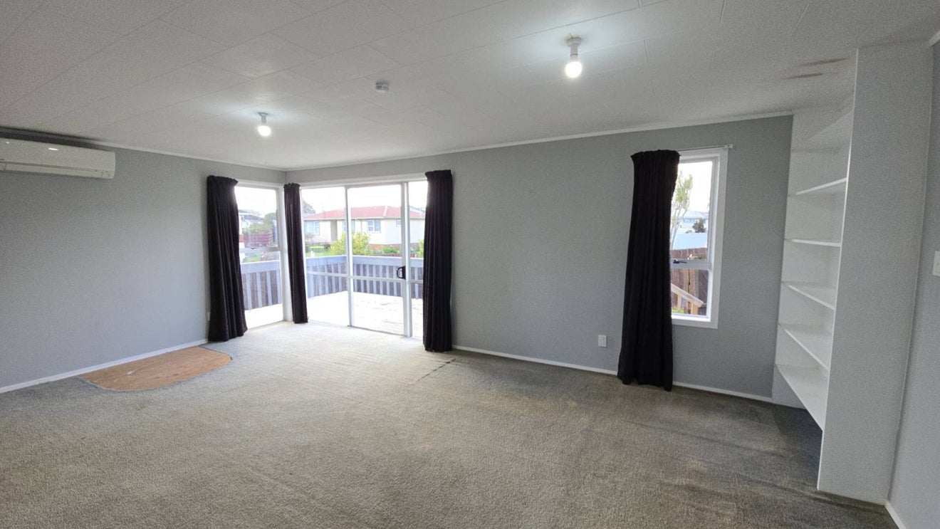 12 Ellison Place, Pakuranga Heights, Auckland - Carousel 2