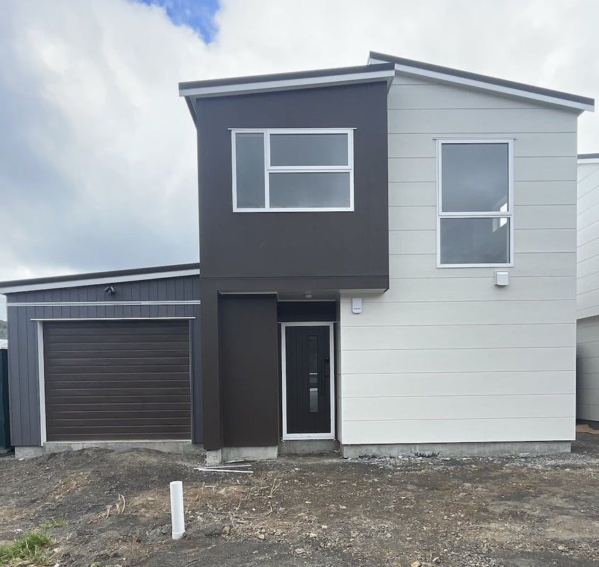 2 Te Ara O Pukeko, Wainuiomata, Lower Hutt - Carousel 1