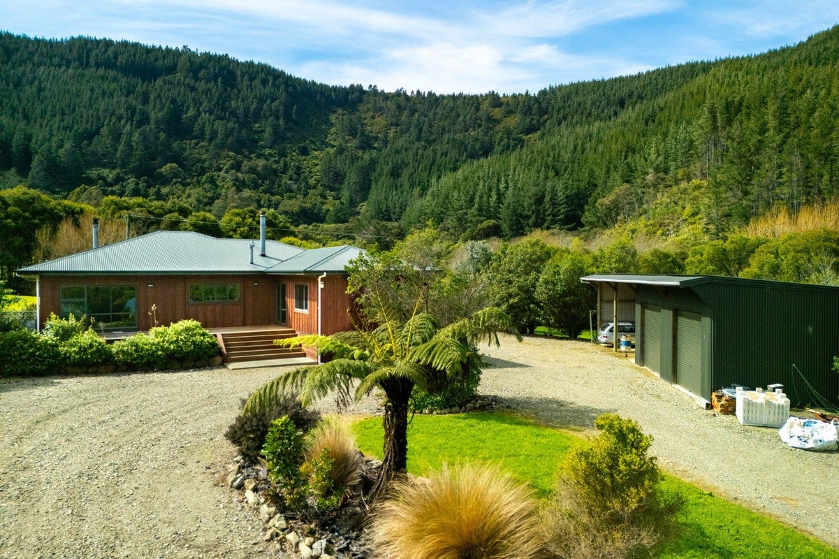 444 Bill Bryants Road, Squally Cove, Marlborough Sounds - Carousel 2