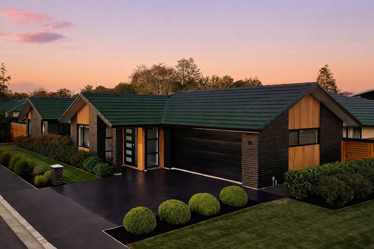 2 Graeme Cooper Lane, Avonhead, Christchurch - Carousel 1