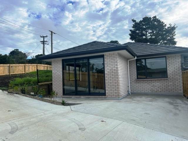 56 Hammond Avenue, Hatfields Beach, Orewa - Carousel 1