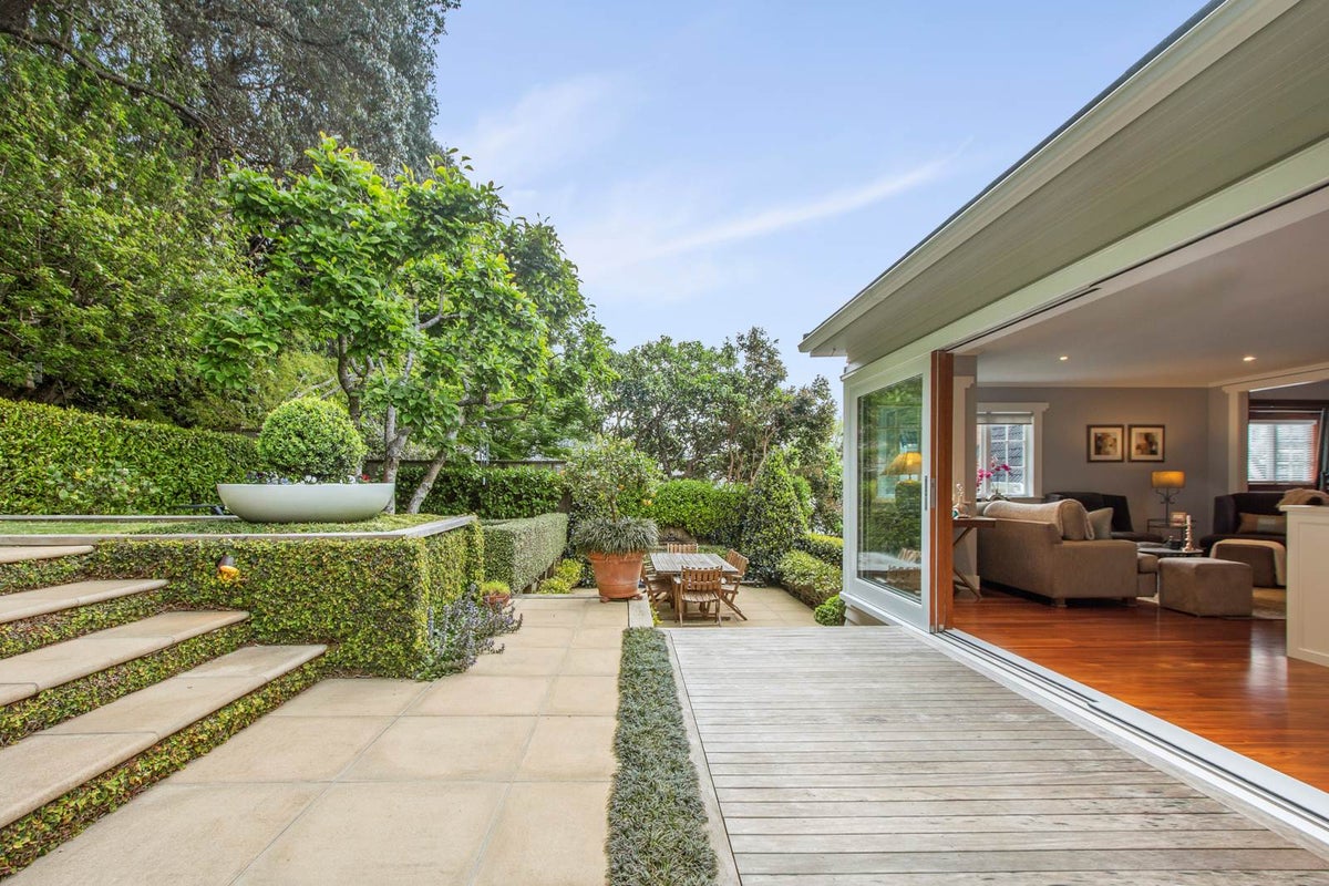 11 Budock Road, Hillsborough, Auckland - Carousel 1