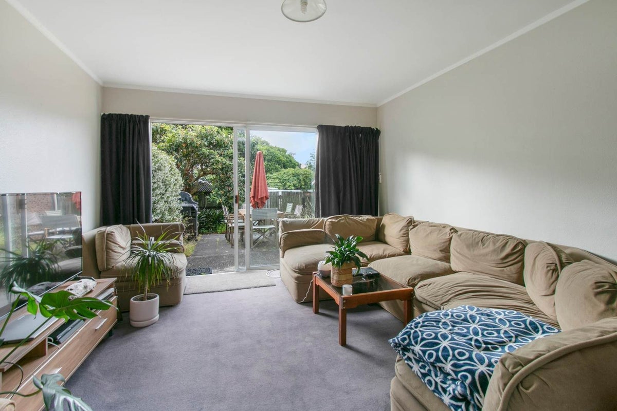 6/12 Telford Avenue, Balmoral, Auckland - Carousel 1