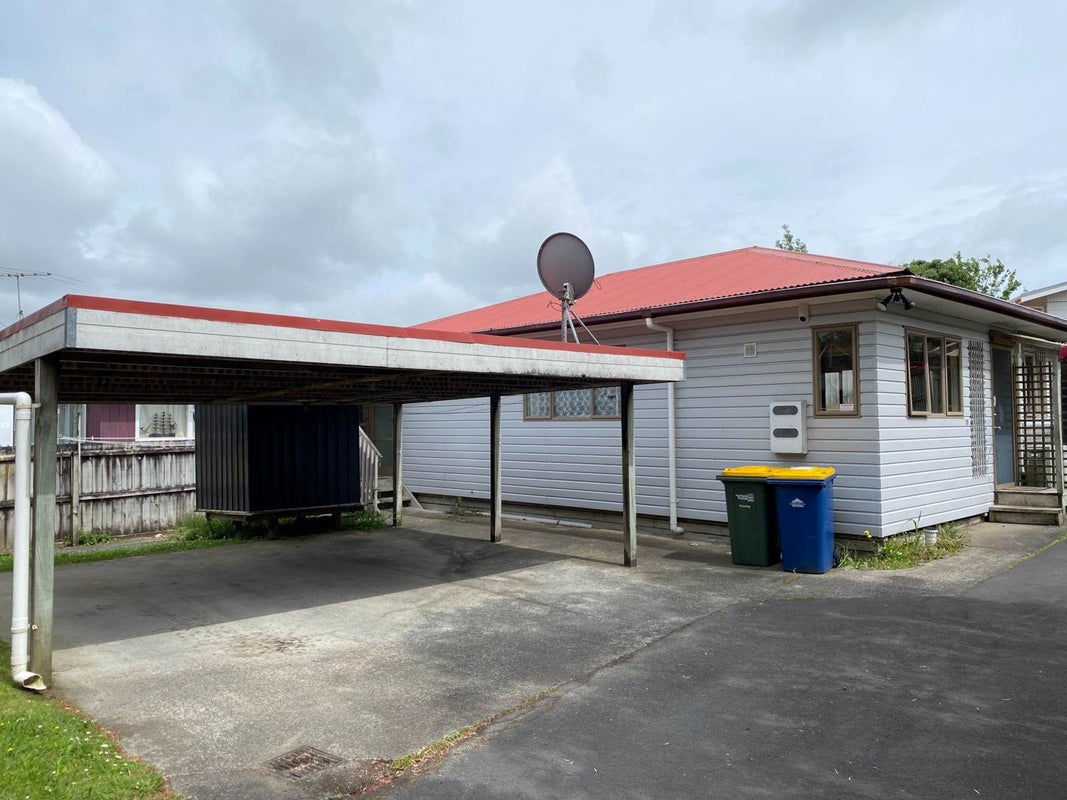19 Oteha Valley Road, Northcross, Auckland - Carousel 1