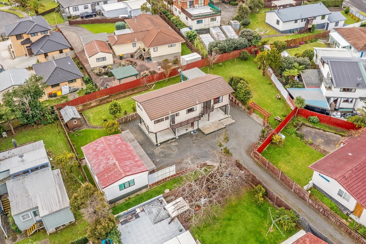 34 Charntay Avenue, Clover Park, Auckland - Carousel 16