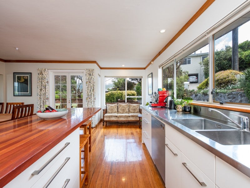 2 Ambala Way, Ngaio, Wellington - Carousel 2