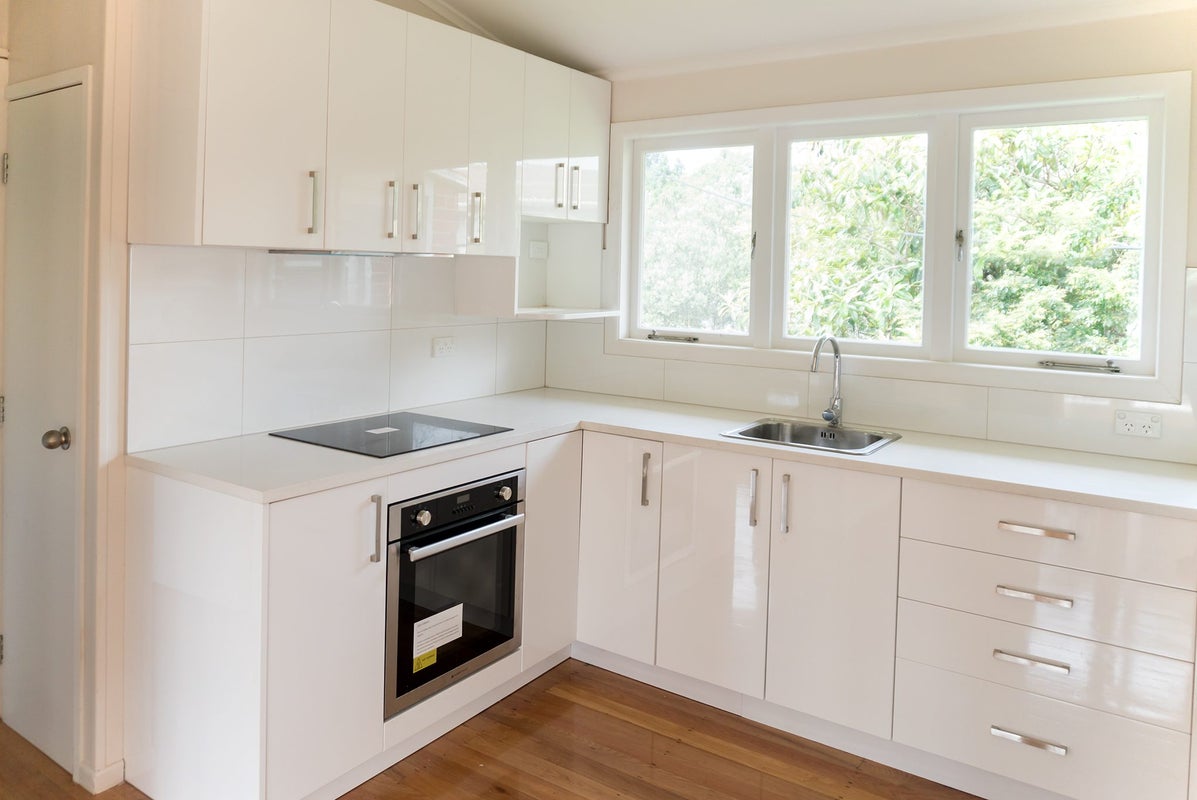 4/19 Montana Avenue, Murrays Bay, Auckland - Carousel 1