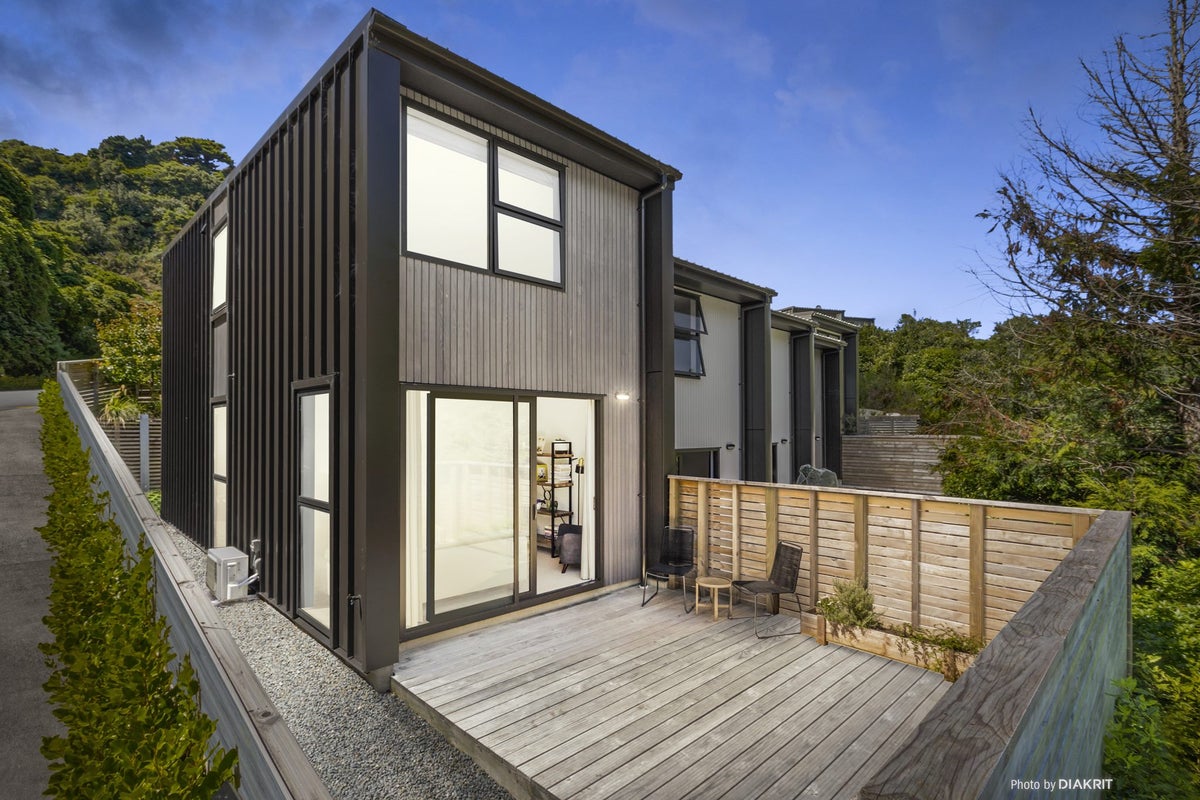 2 Rua Kai WAY, Brooklyn, Wellington - Carousel 1