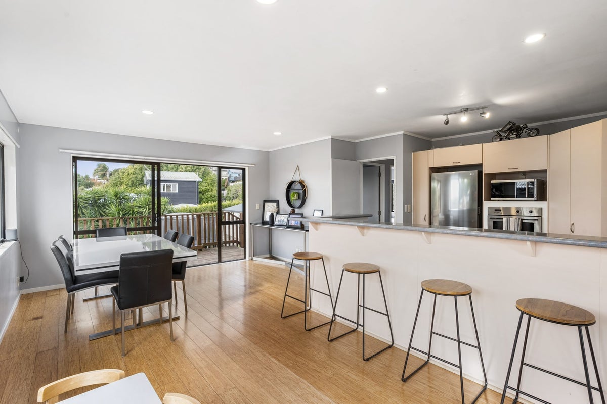 19 Shelly Bay Road, Beachlands, Auckland - Carousel 2