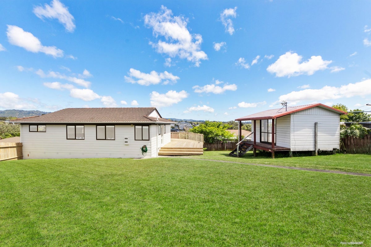 72 Sunvue Road, Glen Eden, Auckland - Carousel 2