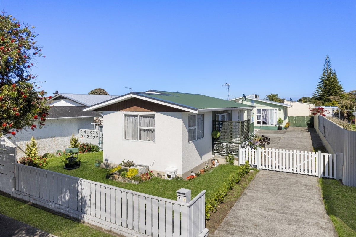 4A Central Avenue, Gonville, Whanganui - Carousel 1