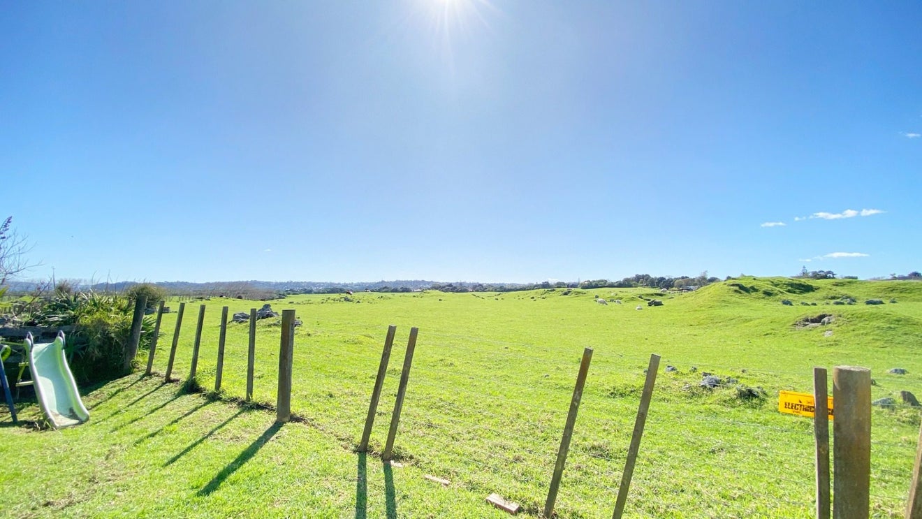 9 Kiekie Road, Mangere Bridge, Auckland - Carousel 13