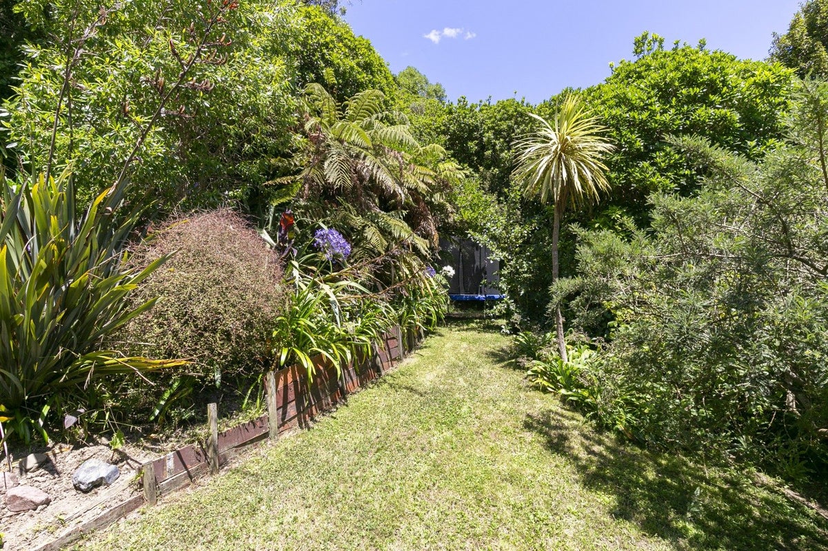 6 Travers Street, Vogeltown, Wellington - Carousel 2