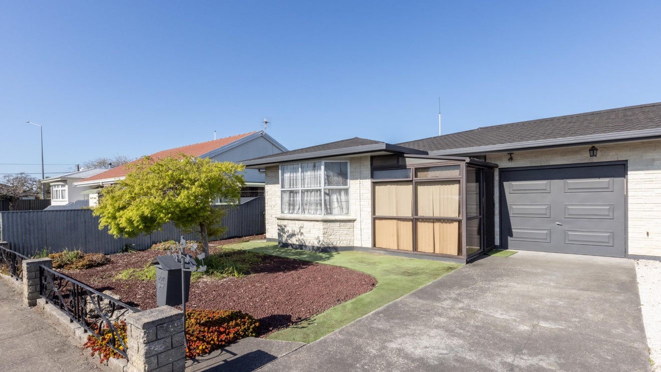 2/507 Southampton St E, Akina, Hastings - Carousel 1