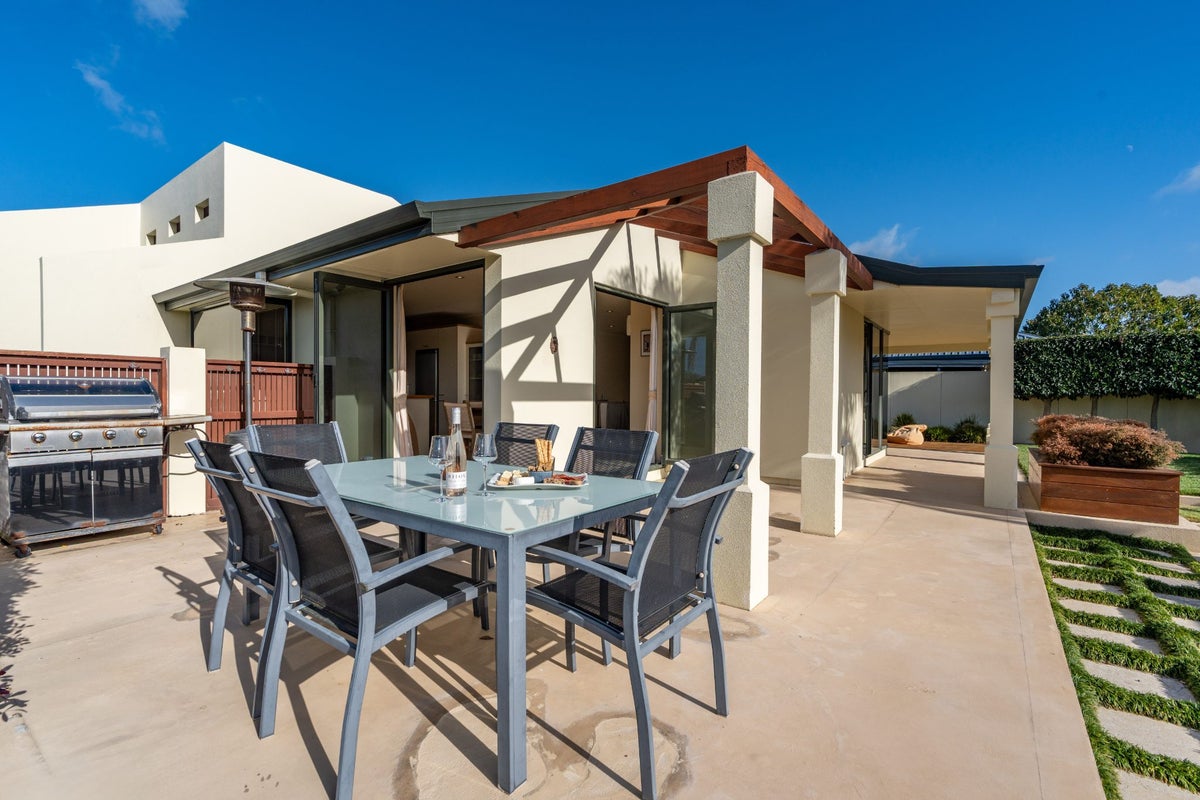 27 Alconbury Drive, Rototuna North, Hamilton - Carousel 24
