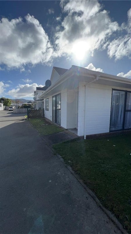 1/22 Mason Street, Moera, Lower Hutt - Carousel 1