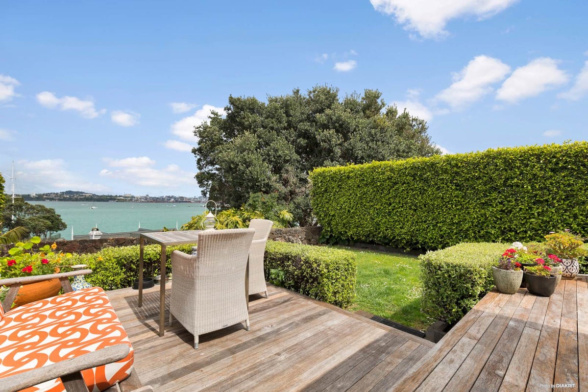 1/8 Jubilee Avenue, Devonport, Auckland - Carousel 2