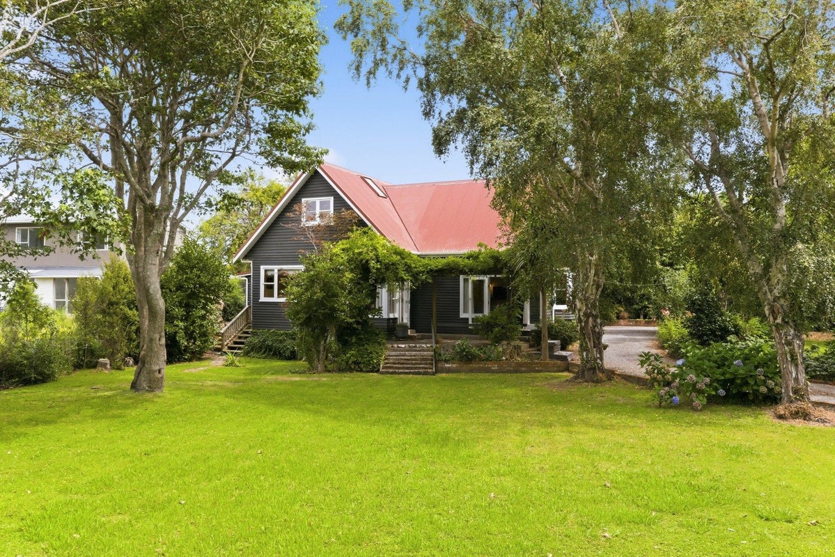 3-5 Rewa Road, Raumati Beach, Kapiti Coast, Wellington - Carousel 1
