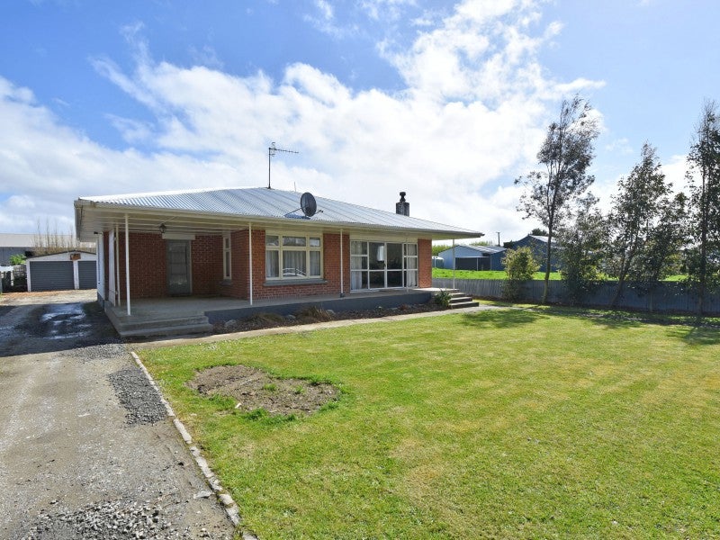 672 North Road, Lorneville, Invercargill - Carousel 17