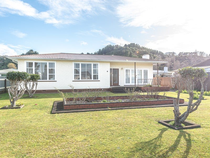 11 Perham Place, Aramoho, Whanganui - Carousel 1