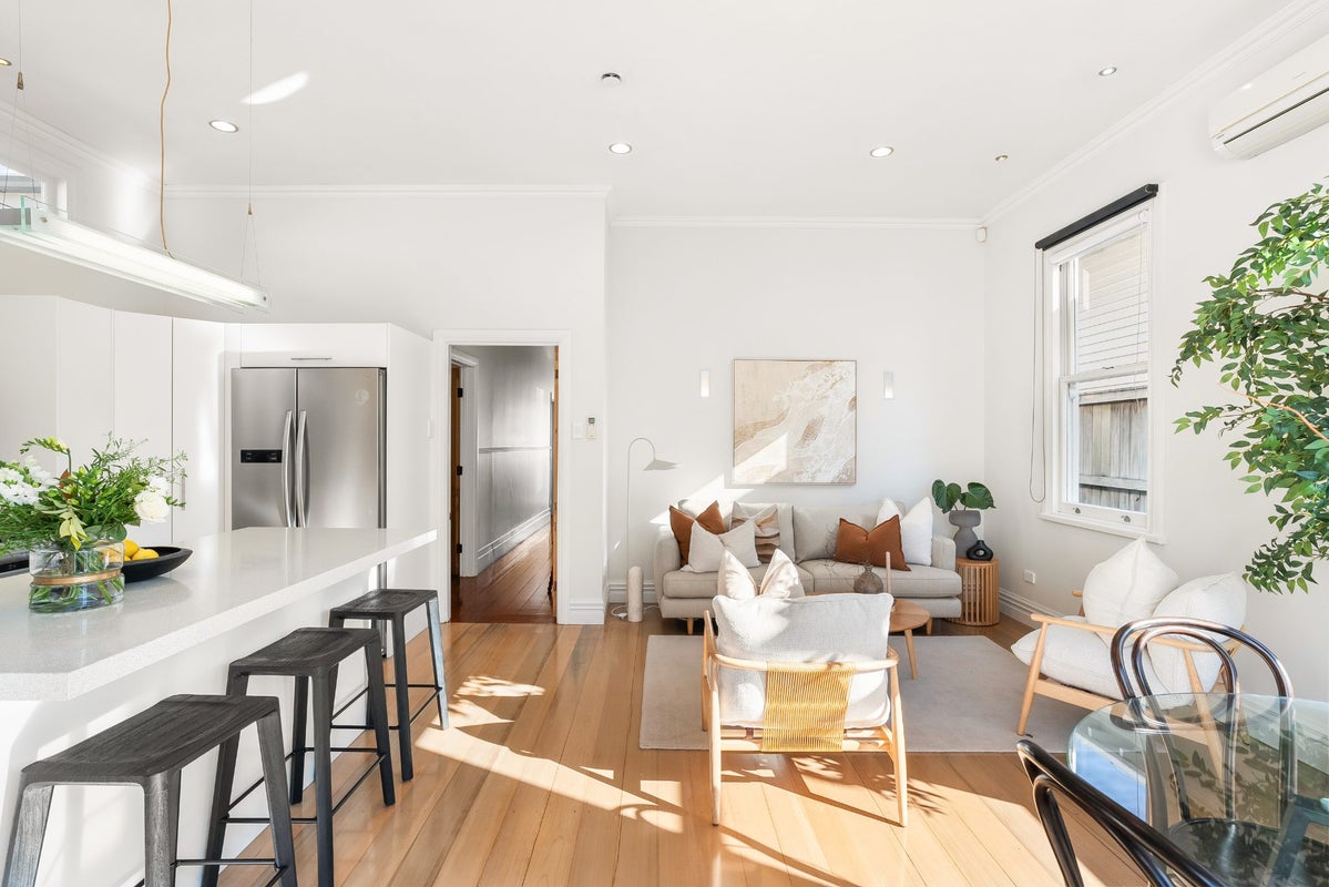 4 Graysons Lane, Mount Eden, Auckland - Carousel 2