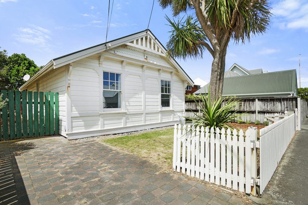 2 Patrick Street, Petone, Lower Hutt - Carousel 1