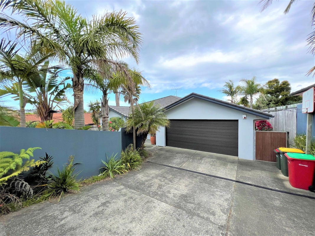 60 Spencer Road, Pinehill, Auckland - Carousel 1