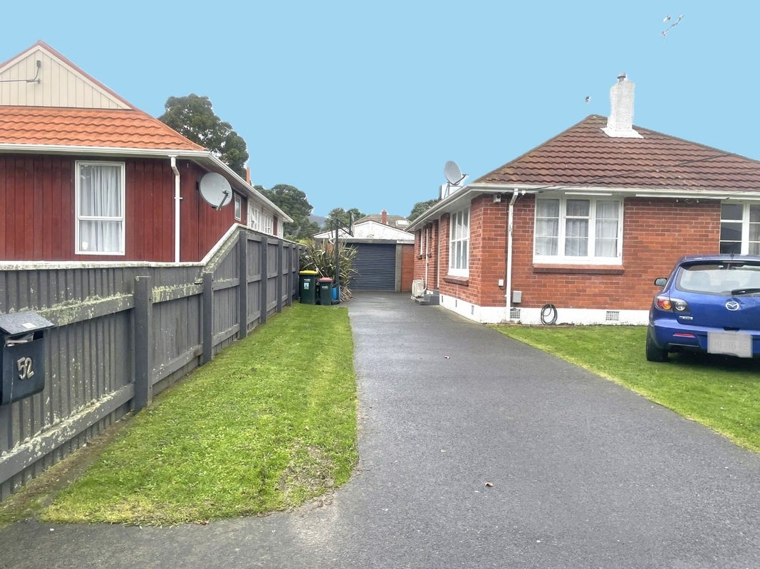52 Dyer Street, Epuni, Lower Hutt - Carousel 1