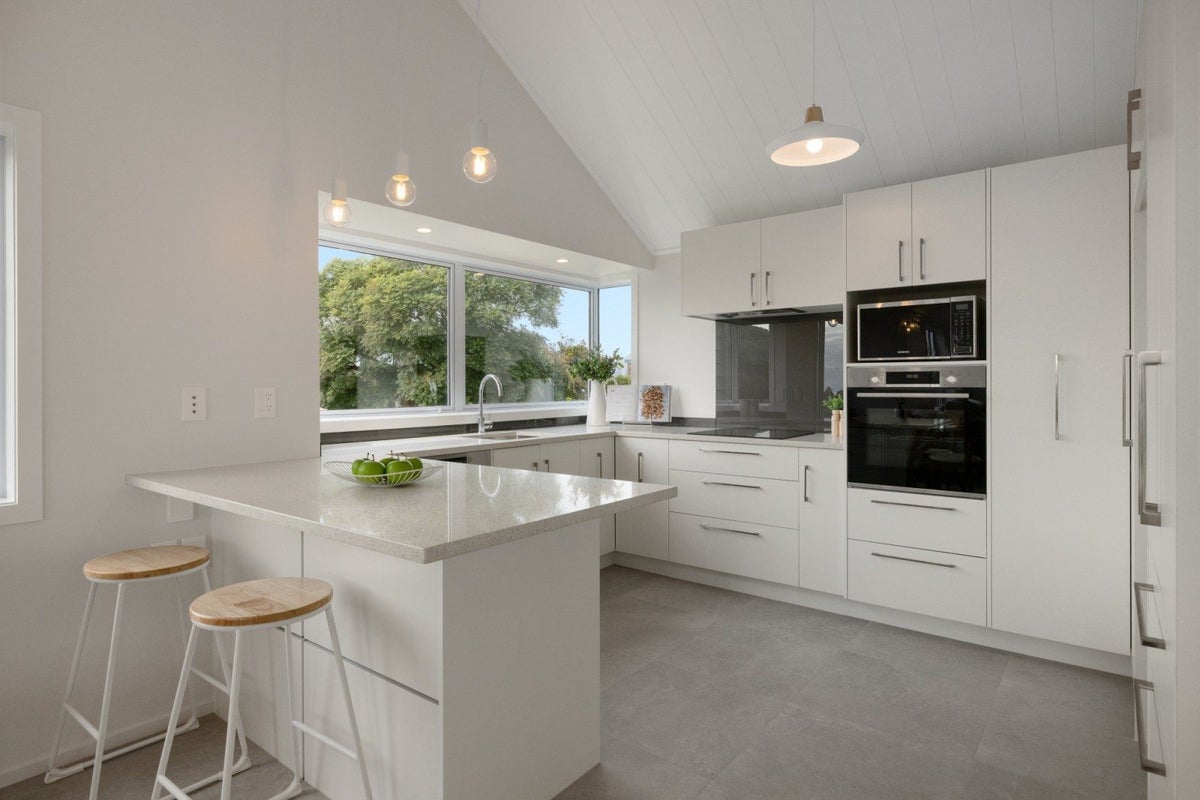 8A Dysart Road, Otumoetai, Tauranga - Carousel 2