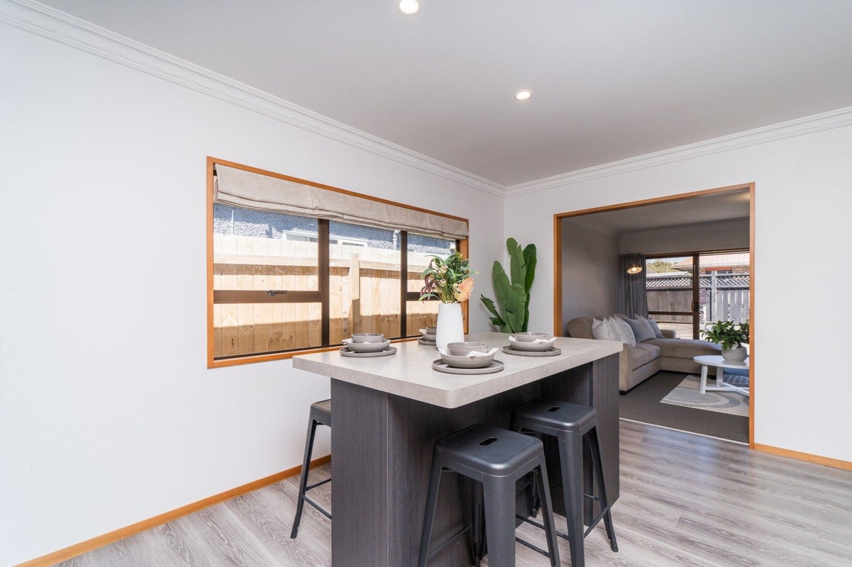 3 Silverdale Court, Terrace End, Palmerston North - Carousel 2