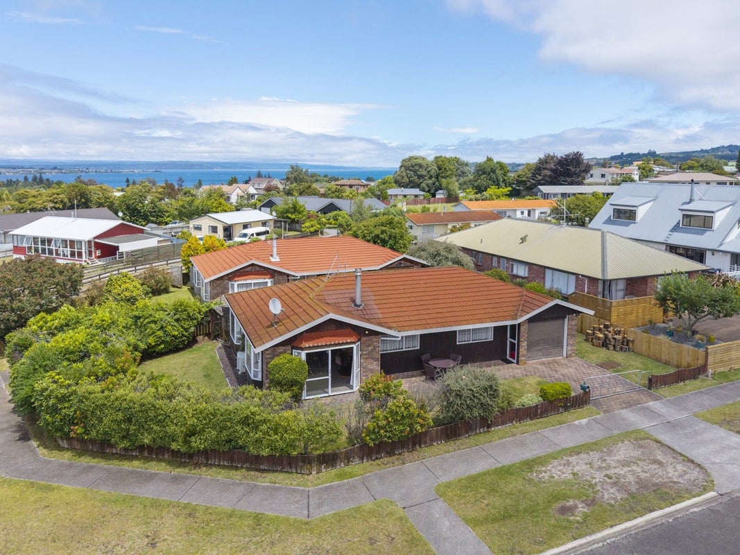 21 Manunui Street, Nukuhau, Taupo - Carousel 2