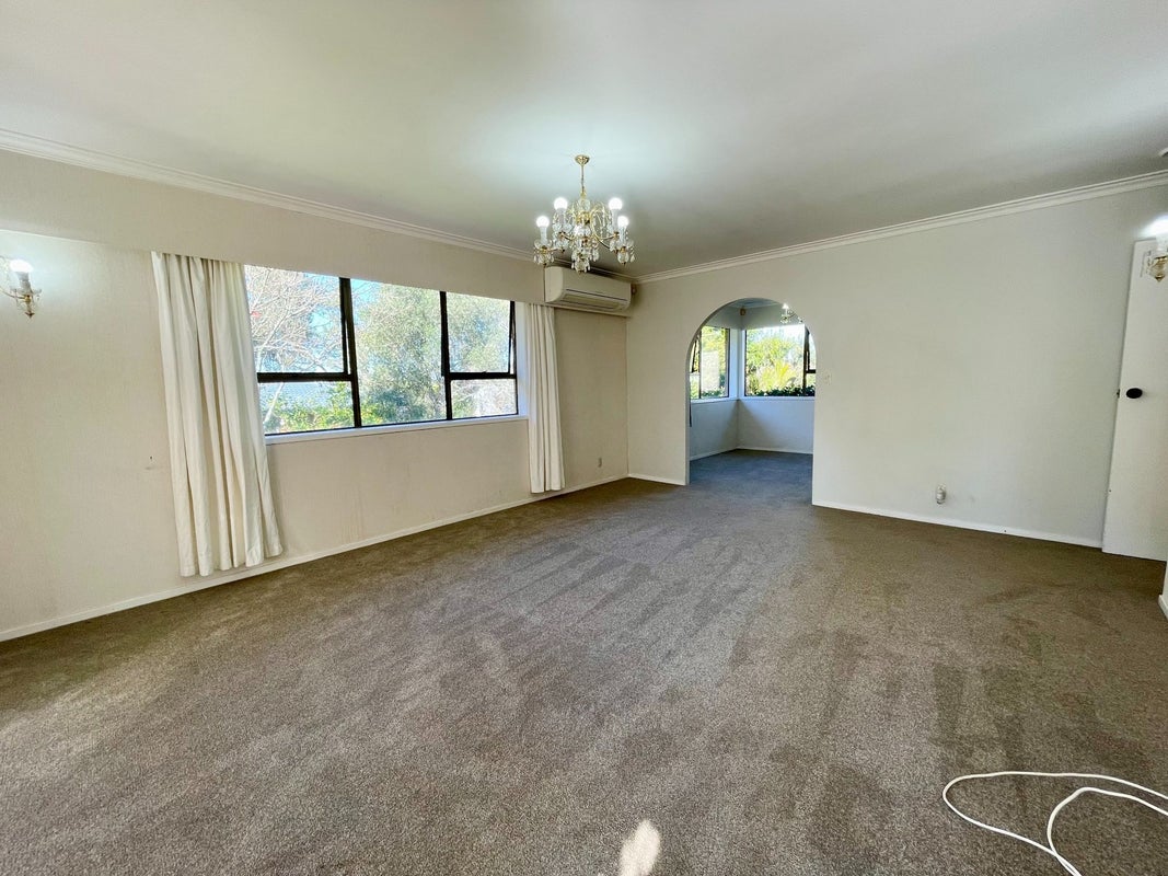 1/125 Glenmore Road, Sunnyhills, Auckland - Carousel 2